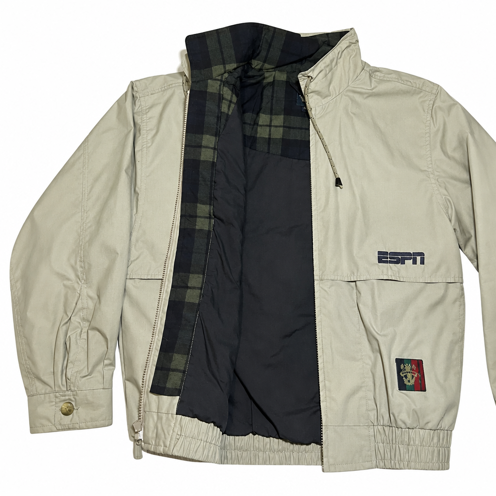 Sleeve/pocket detail